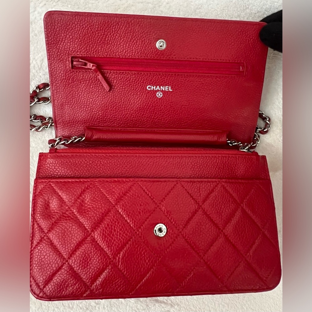 CHANEL Caviar Red Wallet On Chain Authentic Preloved With Card - Picture 10 of 16